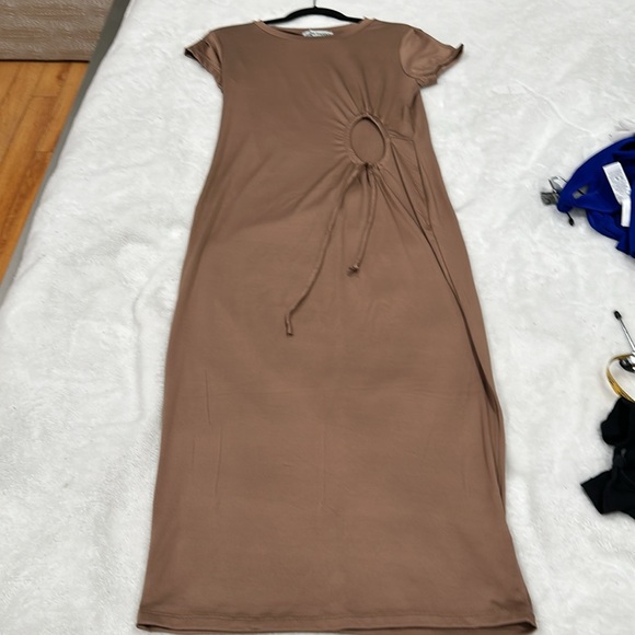 Almostt Famous 100% polyester beautiful maxi dress size XL - Picture 5 of 11